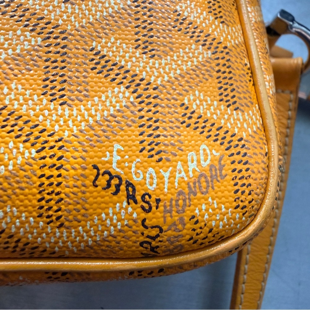 AUTHENTIC GOYARD CAP VERT YELLOW CROSSBODY BAG - Picture 6 of 16